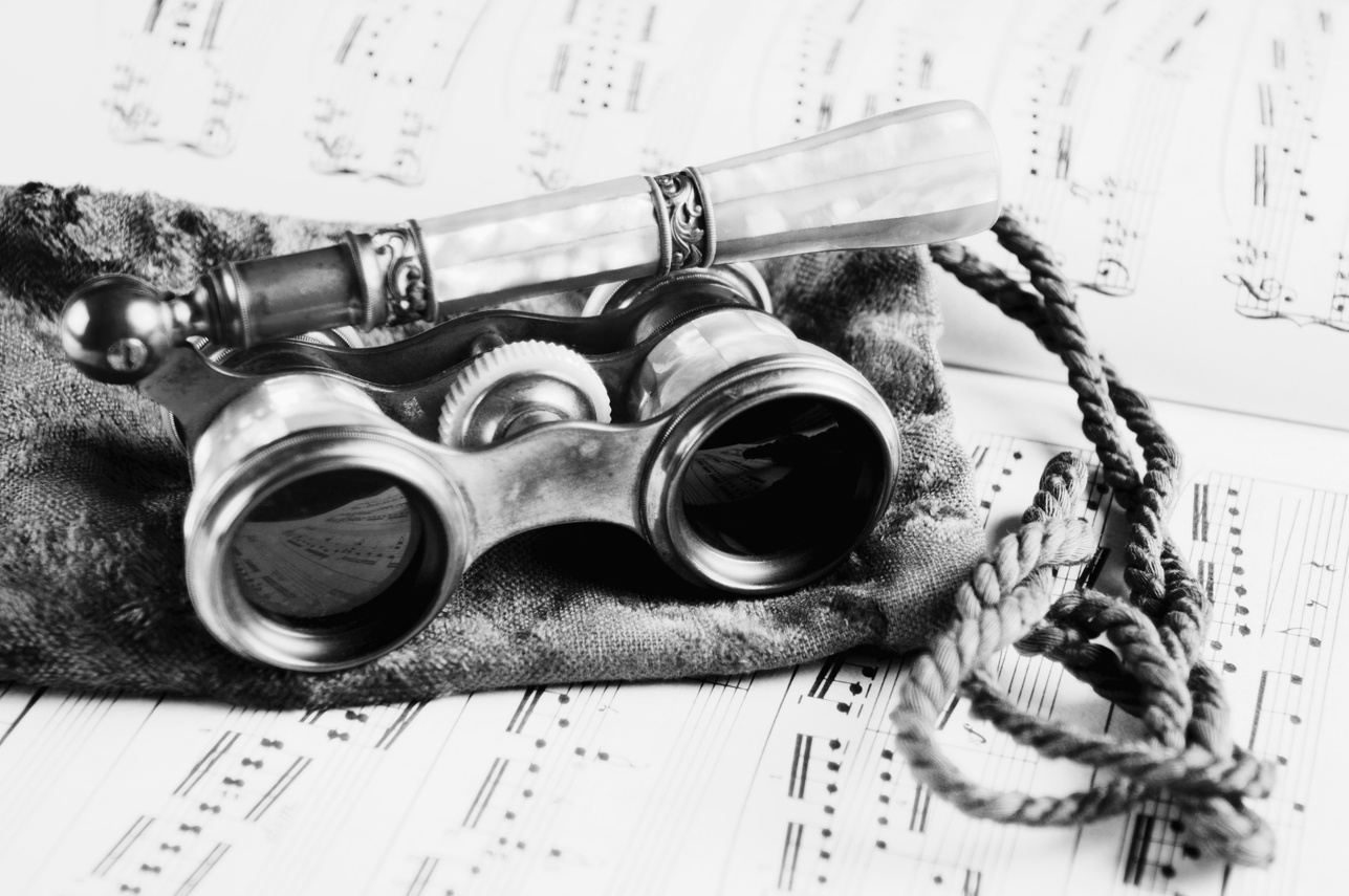 Soprano Sisters Klasik Opera Dürbünü ve Notalar — Sanatsal Sahne Hikayesi